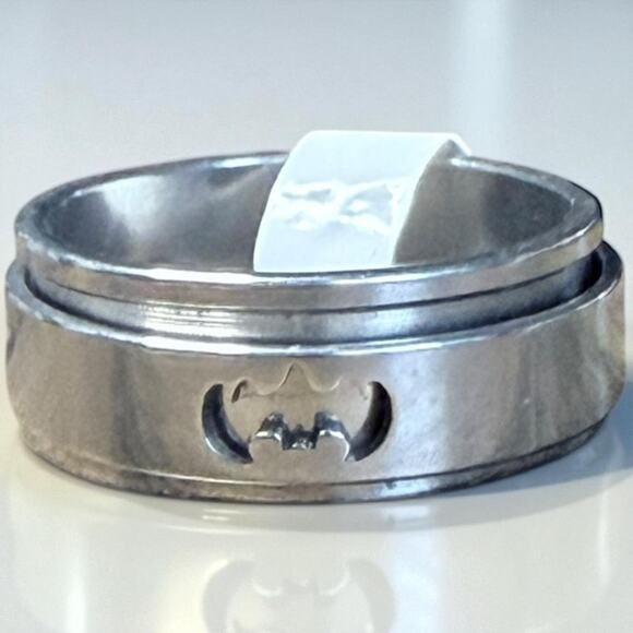 Stainless Steel Batman Spinner Fidget Ring Size 6 New - Picture 1 of 5